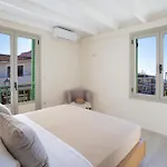 Main Street Loft Lägenhet Nidhrion